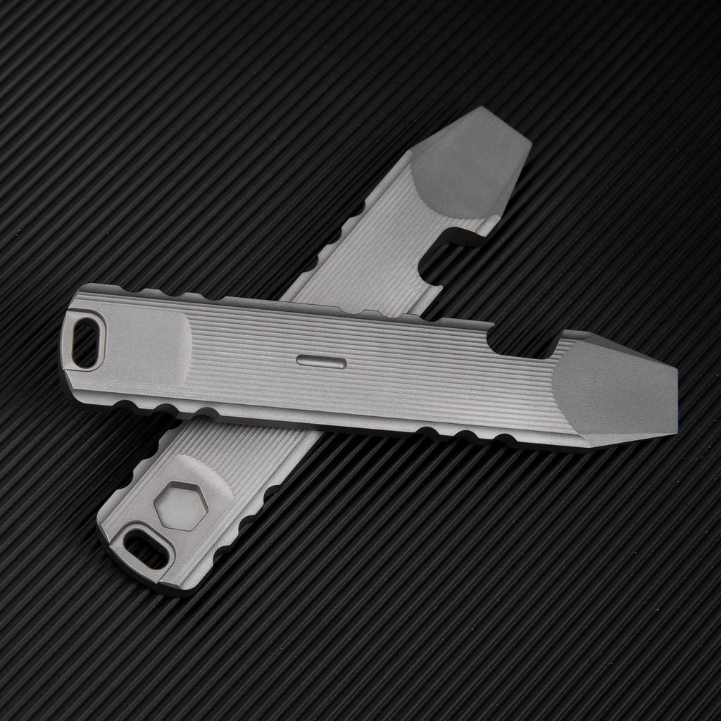 WC01E Titanium Alloy Pry Bar