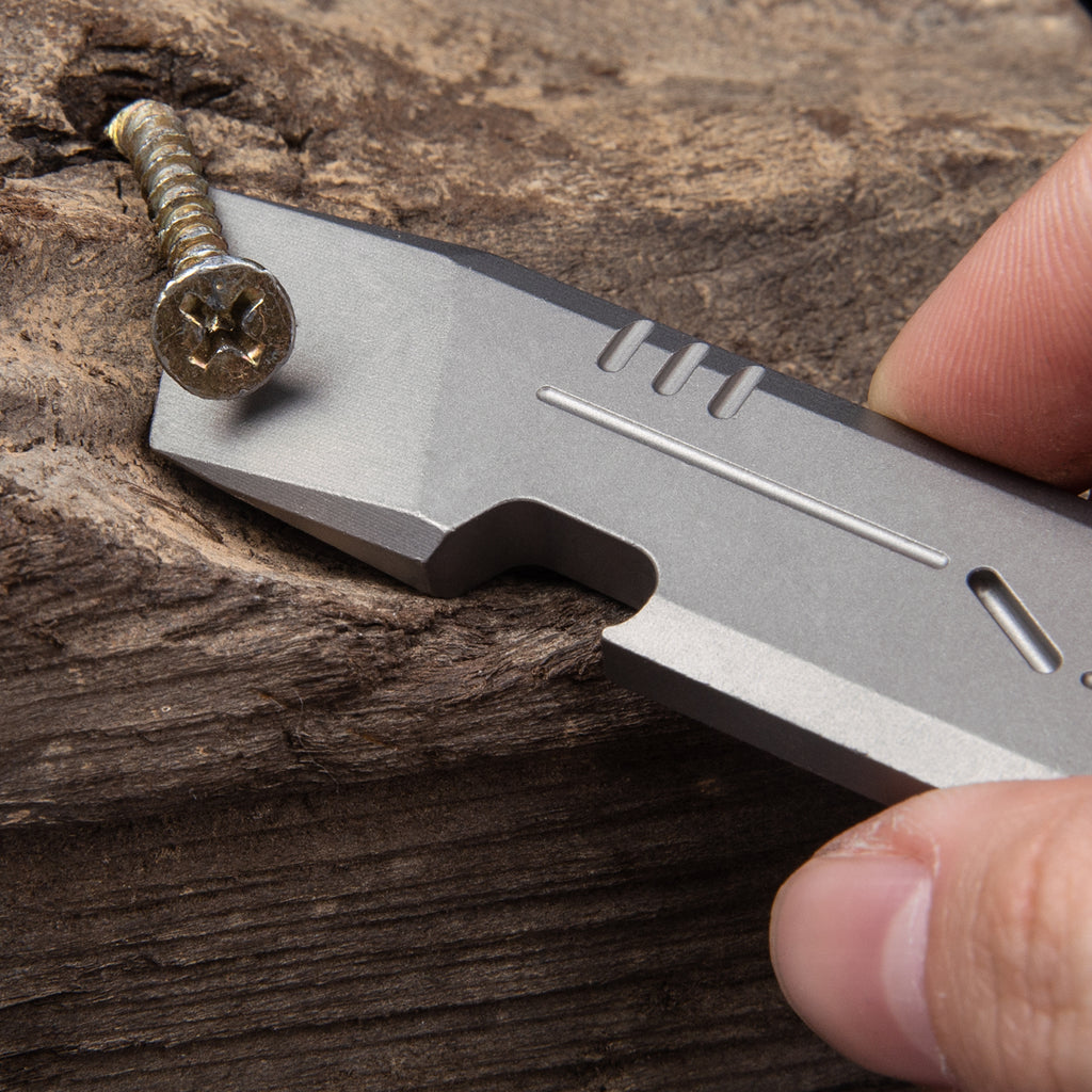 WC01C Titanium Alloy Pry Bar